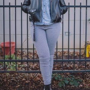 Stradivarius black and white checkered jeans